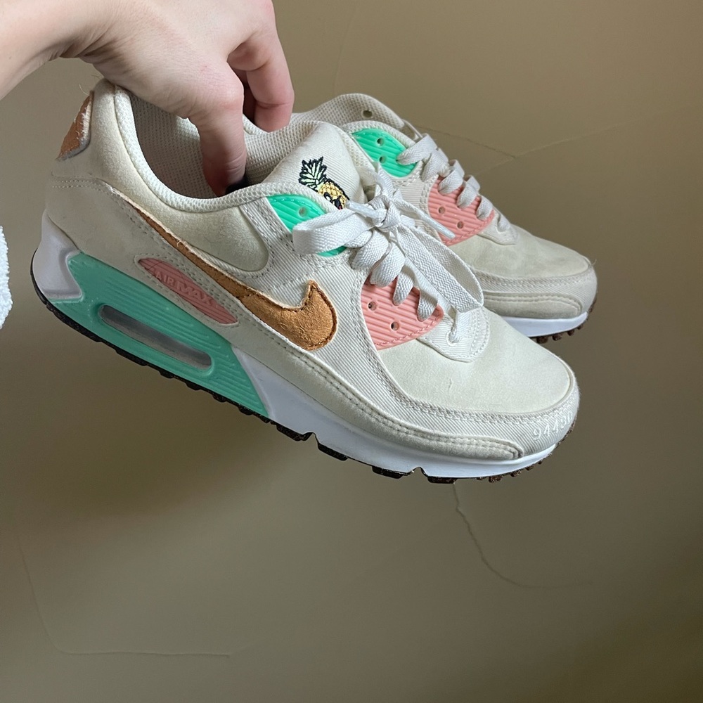 Happy Pineapple air max 90’s